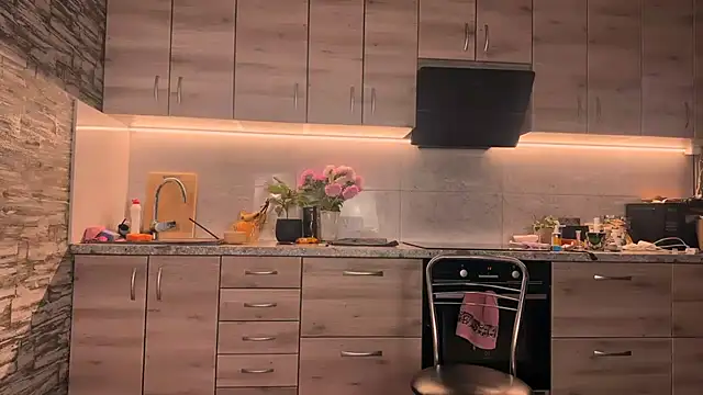    art online show from 09/19/25, 05:24