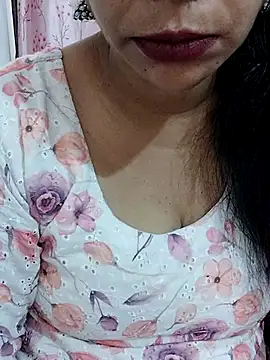 Urmila bhabhii online show from 04/15/26, 03:13