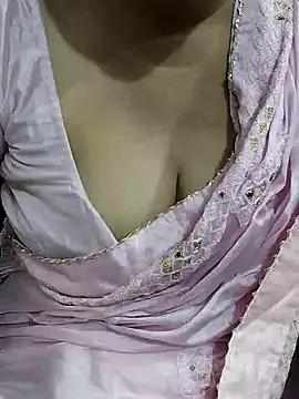 Snapshot of Urmila_bhabhii chatting on 06/29/26, 03:01 Urmila bhabhii online show from 06/29/26, 03:01