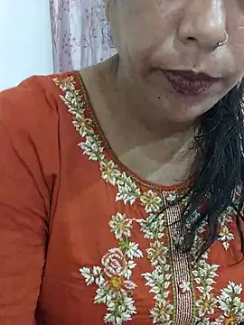 Snapshot of Urmila_bhabhii chatting on 07/03/26, 05:03 Urmila bhabhii online show from 07/03/26, 05:03