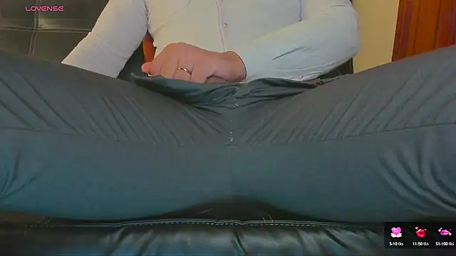 MrLonely02 online show from 12/10/24, 10:58