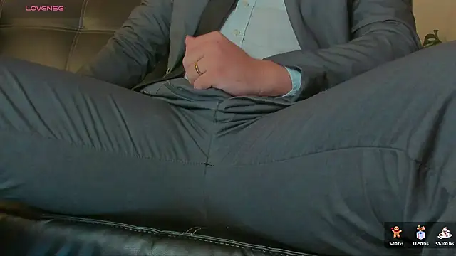 MrLonely02 online show from 12/28/24, 11:05