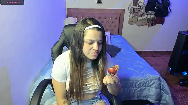 Sabrina Hall  online show from 03/02/25, 04:39