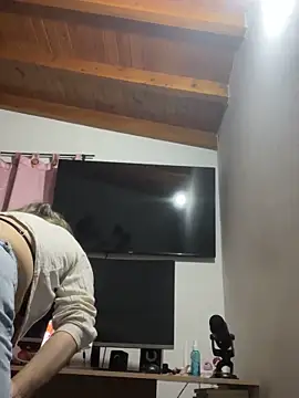 Sabrina Hall  online show from 10/04/25, 02:53