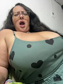 Snapshot of KarllaWalker chatting on 06/22/26, 12:45 KarllaWalker online show from 06/22/26, 12:45