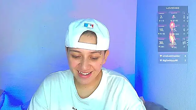 Snapshot of aron_wi chatting on 12/15/24, 04:29 aron wi online show from 12/15/24, 04:29