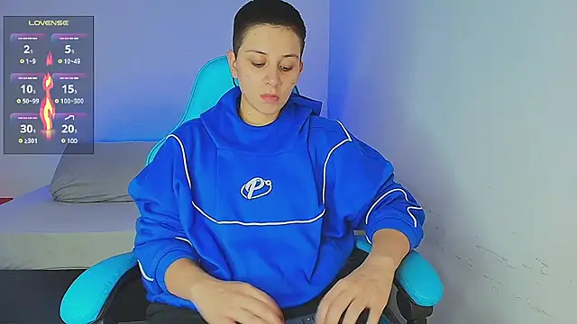 Snapshot of aron_wi chatting on 01/12/25, 12:07 aron wi online show from 01/12/25, 12:07