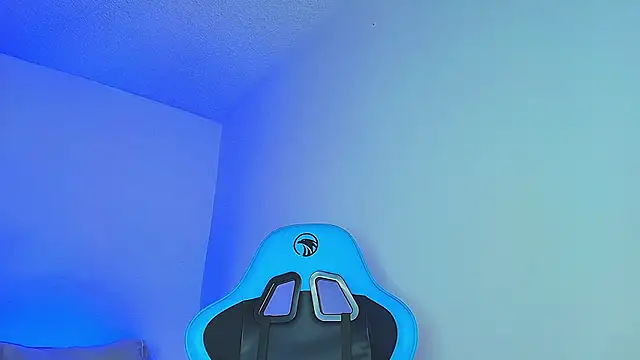 Snapshot of aron_wi chatting on 01/13/25, 08:15 aron wi online show from 01/13/25, 08:15