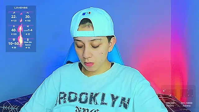 Snapshot of aron_wi chatting on 02/03/25, 09:30 aron wi online show from 02/03/25, 09:30