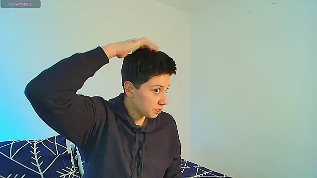 Snapshot of aron_wi chatting on 03/04/25, 04:09 aron wi online show from 03/04/25, 04:09