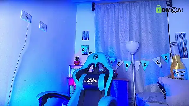 Snapshot of aron_wi chatting on 09/26/25, 10:03 aron wi online show from 09/26/25, 10:03