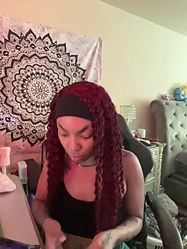 Snapshot of butterflybootyy chatting on 12/14/24, 06:09 butterflybootyy online show from 12/14/24, 06:09