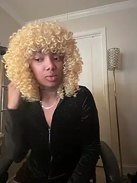 butterflybootyy online show from 12/17/25, 09:26