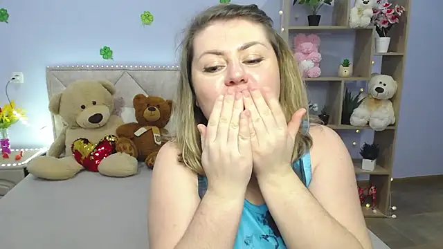 ZannaDreil online show from 03/14/25, 10:07