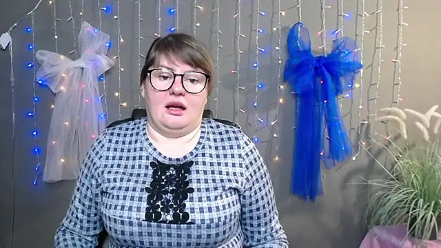 ZannaDreil online show from 11/21/25, 07:12