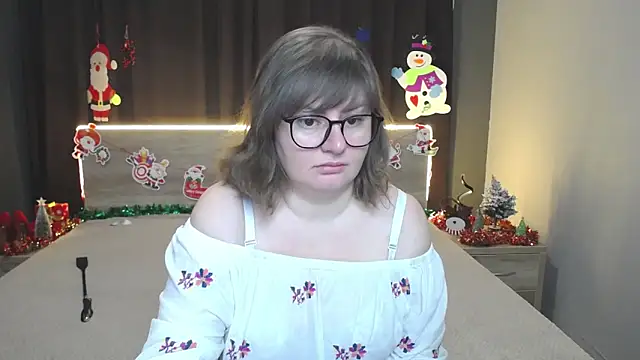 ZannaDreil online show from 12/17/25, 06:58