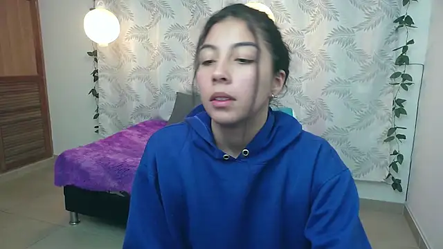 Mya paris online show from 01/27/25, 12:33