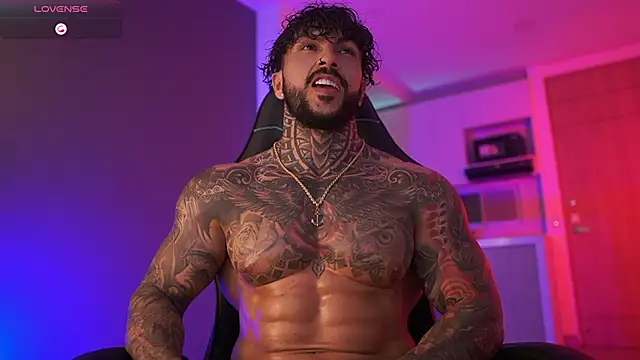 Snapshot of mariano_costa chatting on 10/18/25, 02:25 mariano costa online show from 10/18/25, 02:25