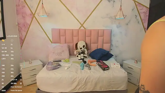 lizortiz online show from 10/22/25, 12:49