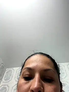 Snapshot of michel_ex33 chatting on 12/18/25, 06:03 michel ex33 online show from 12/18/25, 06:03