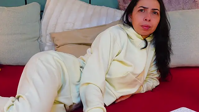 SarraRose online show from 02/25/25, 10:18