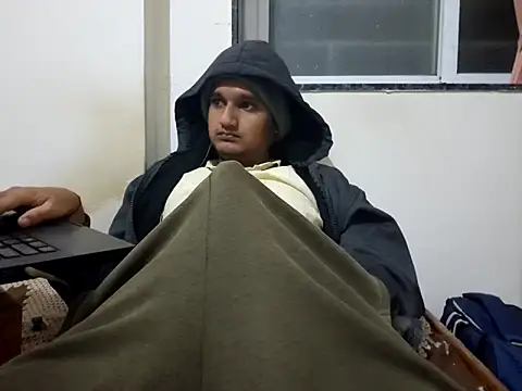 Jonrobinso online show from 12/21/25, 04:47