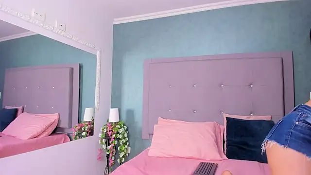  evamilf  online show from 01/29/25, 12:24