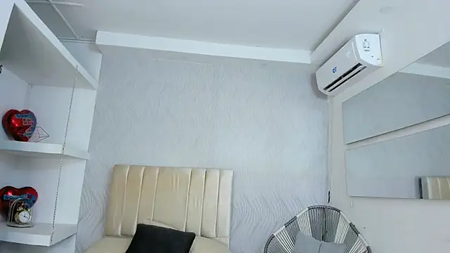 miranda villa online show from 03/19/25, 12:34