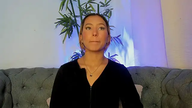 miranda villa online show from 12/15/25, 12:53