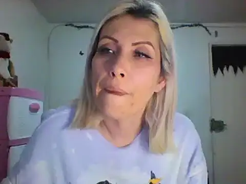 alixia81 online show from 12/22/24, 10:36