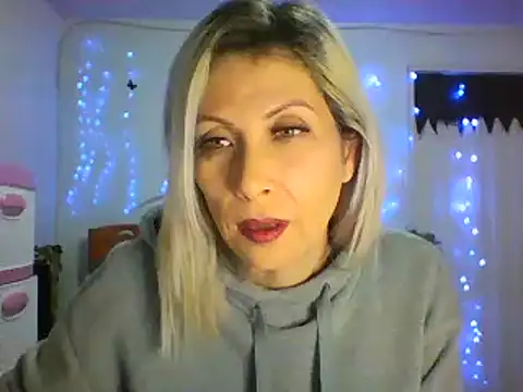 alixia81 online show from 03/09/25, 11:46