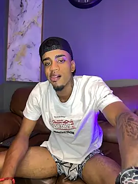 AaronCruz  online show from 01/28/25, 11:17