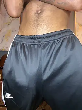 AaronCruz  online show from 02/07/25, 01:25