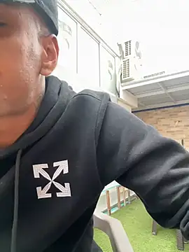 AaronCruz  online show from 02/27/25, 06:53