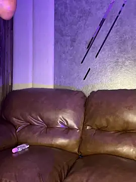 AaronCruz  online show from 03/20/25, 11:02