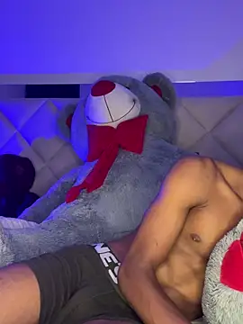 AaronCruz  online show from 10/12/25, 05:39