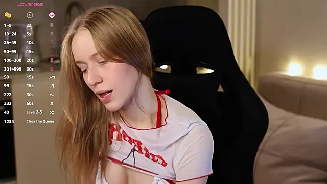 PollyAgata online show from 10/18/25, 07:25