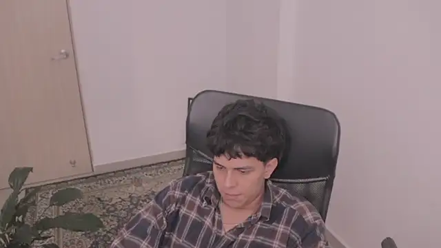 Snapshot of Tony_Hoffa chatting on 01/17/26, 05:38 Tony Hoffa online show from 01/17/26, 05:38