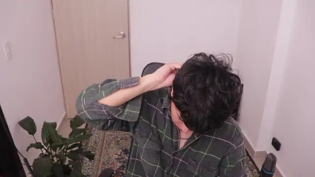 Snapshot of Tony_Hoffa chatting on 02/08/26, 06:44 Tony Hoffa online show from 02/08/26, 06:44