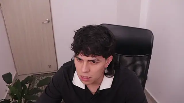 Snapshot of Tony_Hoffa chatting on 03/02/26, 09:21 Tony Hoffa online show from 03/02/26, 09:21