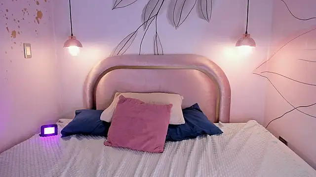 LottiCarter online show from 08/01/26, 08:19