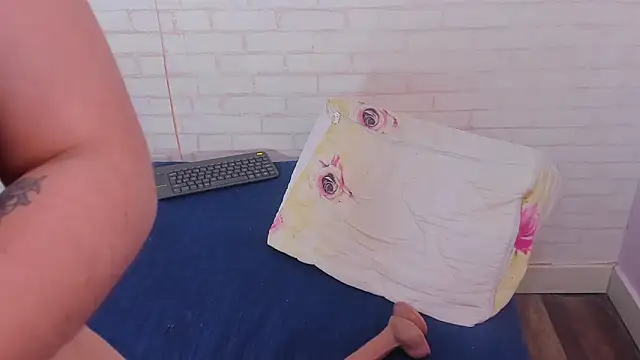 Tiffany mendez online show from 02/01/25, 03:18