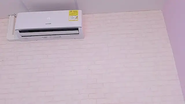 Tiffany mendez online show from 02/15/25, 06:23