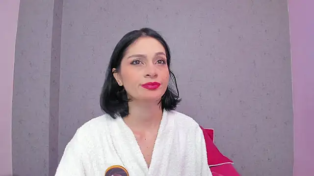 Tiffany mendez online show from 10/03/25, 12:13