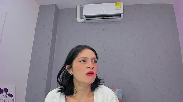 Tiffany mendez online show from 10/27/25, 12:09