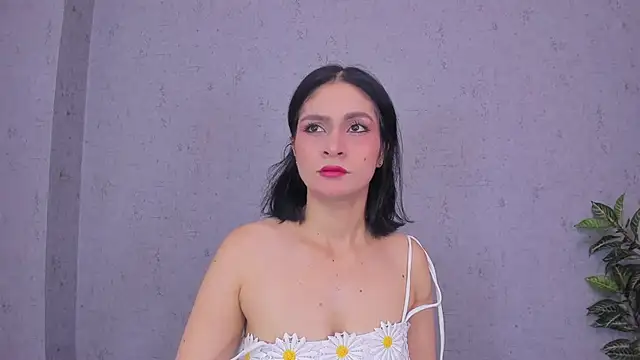 Tiffany mendez online show from 03/04/26, 12:11