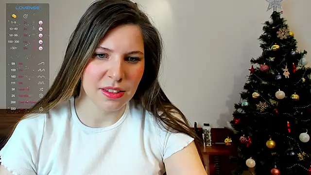 Snapshot of Annie_aww chatting on 12/15/24, 07:42 Annie aww online show from 12/15/24, 07:42