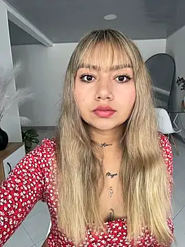 amanda-medrano1 online show from 02/13/26, 02:46