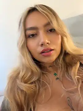 amanda-medrano1 online show from 07/28/26, 03:21