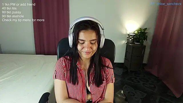 ChloeSanchezx online show from 05/15/26, 06:09